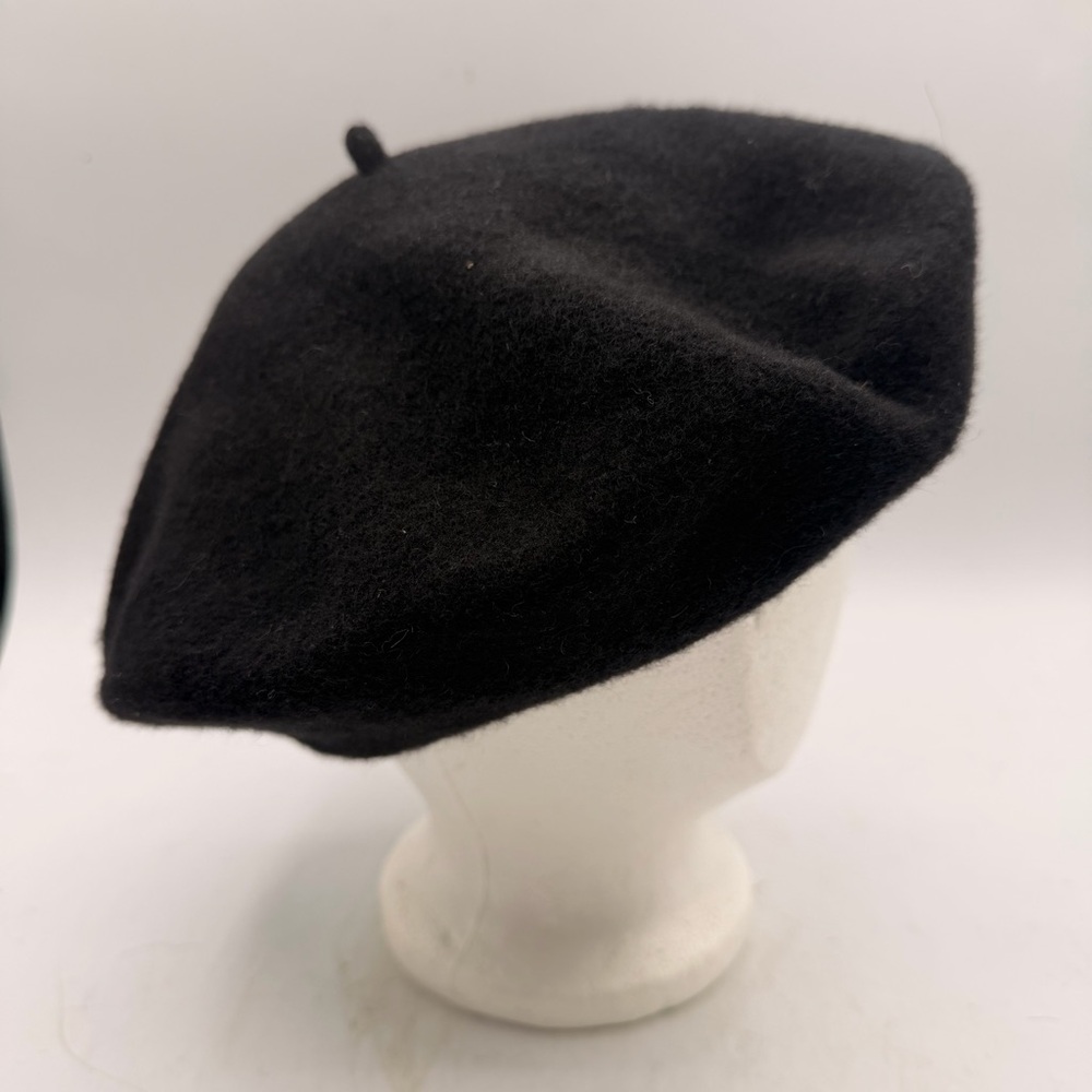 P.R.T. Ultrabasque Black Wool Beret – Artist / Painter Style